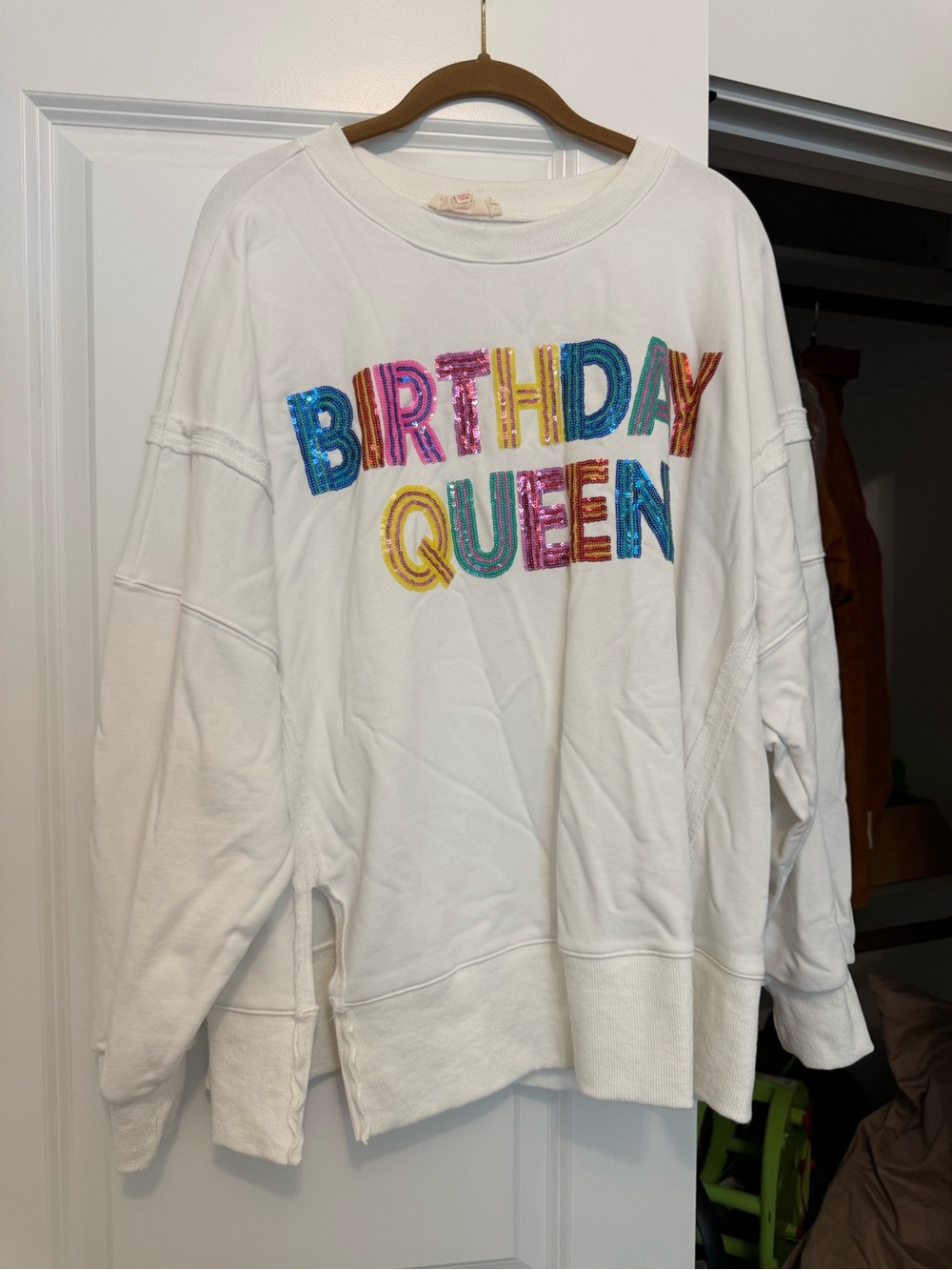 Peach Love California Birthday Queen Sequin Sweatshirt M